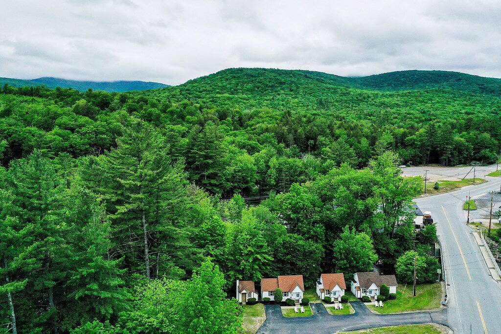 Eclectic Studio Cabin w/ Kitchenette, Free Wifi, Riverfront Location & More in Lincoln (NH), Franconia Notch