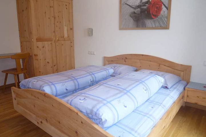 Ganze Wohnung, -Bergblick- Ferienwohnung in traumhafter Lage  inmitten unberührten Natur in Melag, Graun