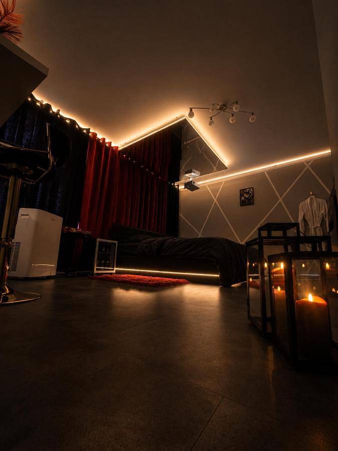 Appartement entier, Love Room O'Dream, Jacuzzi et Lit King Size in Fleury-les-Aubrais, Vallée de la Loire