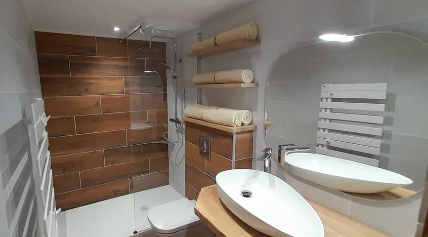 Gîte pour 6 personnes, avec jardin, animaux acceptés à Gèdre - 4