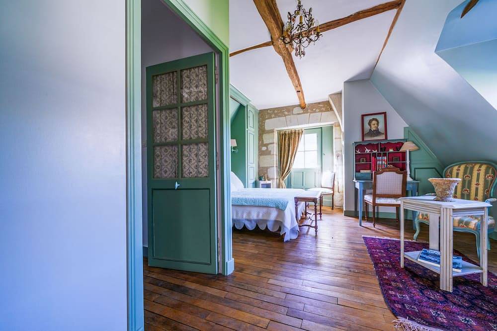 Charming house in Touraine with garden 4 rooms near Tours and Langeais in Luynes, Región de Tours