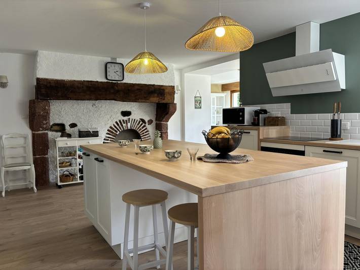 Gîte pour 6 personnes, avec Jacuzzi ainsi que Terrasse et Jardin à Chazemais - 3