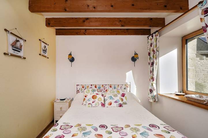Villa with heated pool 900m from the sandy beach in Guilvinec, Côte de Cornouaille