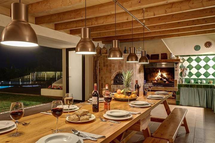 Location de vacances pour 8 personnes, avec vue ainsi que piscine et jardin à Alaior - 4