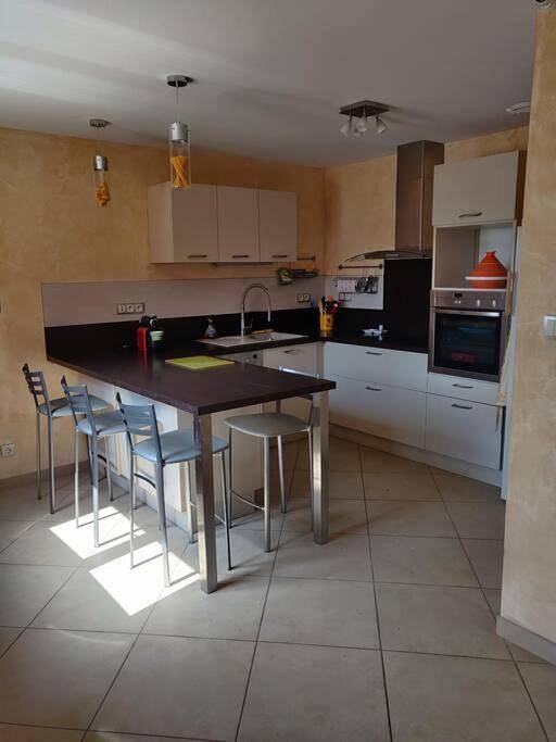 Location de vacances pour 6 personnes, avec terrasse et jacuzzi à Talant - 4