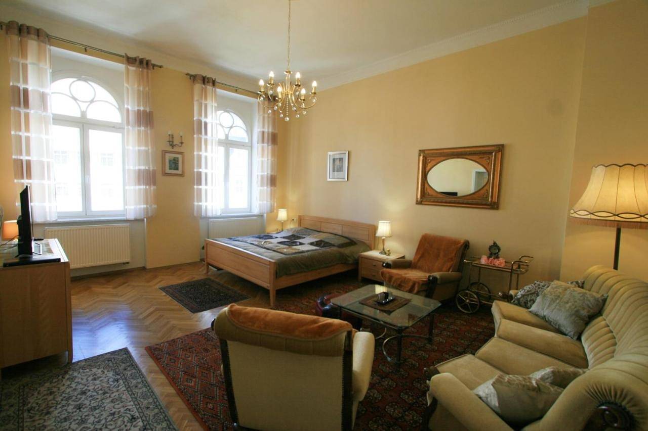 Geheel appartement, Two-Bedroom Apartment in Karlsbad, Karlsbad Regio