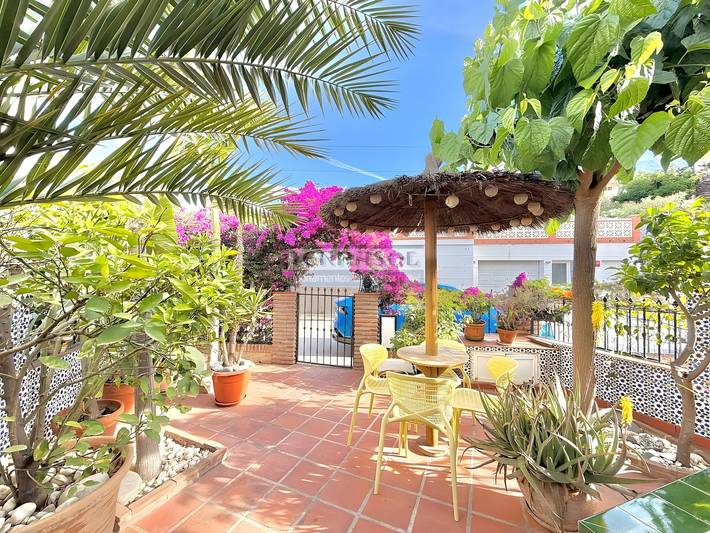 Casa Buganvilla in Vélez with sea views, Wi-Fi, and air conditioning in Caleta de Vélez, Vélez-Málaga