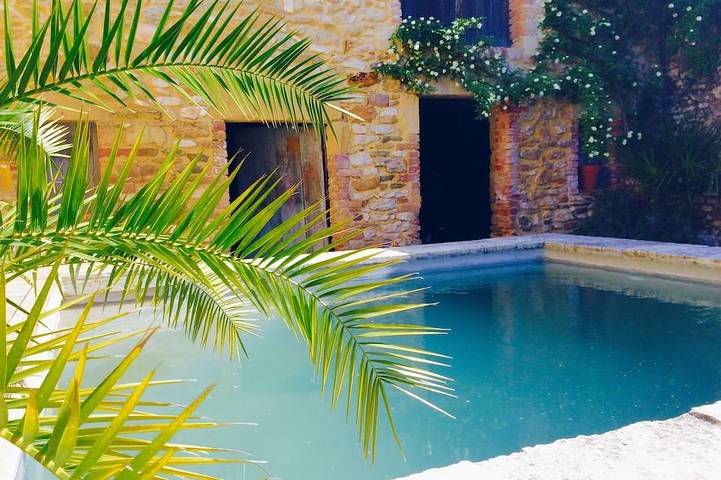 Gîte pour 8 personnes, avec jardin à Saint-Pons-la-Calm