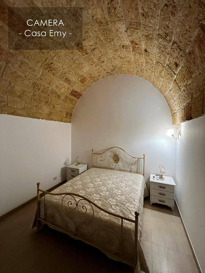 Location de vacances pour 2 personnes, avec terrasse et vue dans Lucugnano