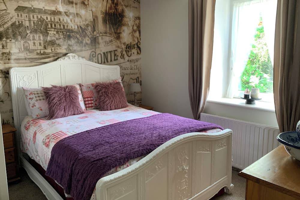 Laurel Cottage. Beheizter Pool, Free Wifi. Satelliten Fernsehen. Ferry Discount in Plouguenast, Côtes-d'Armor