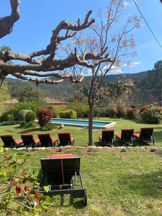 Location de vacances pour 10 personnes, avec jardin et terrasse ainsi que vue et piscine à Bargemon - 3