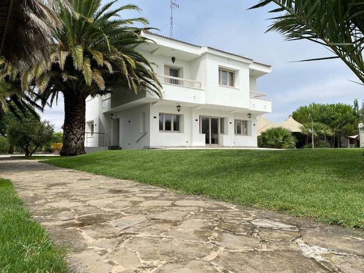Casa rural para 10 personas, con Balcón y Terraza además de Jardín y Piscina en Milagro 