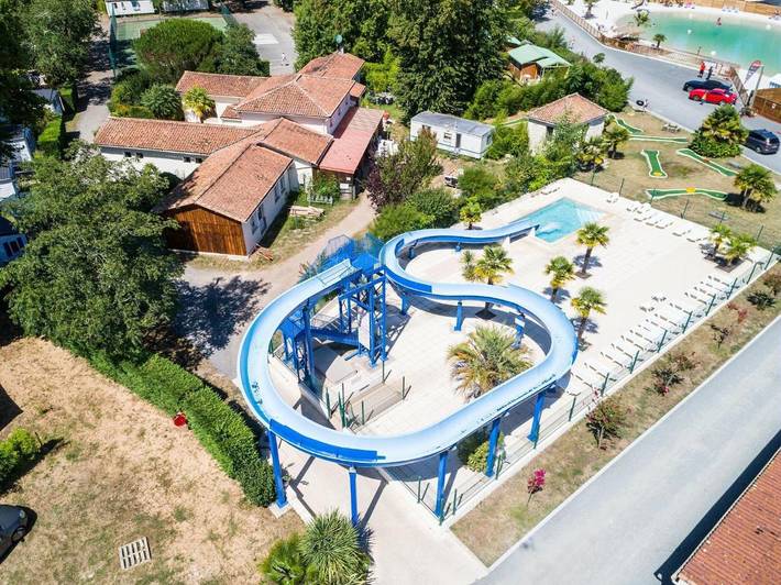 Camping pour 4 personnes, avec Terrasse et Piscine à La Tremblade - 4