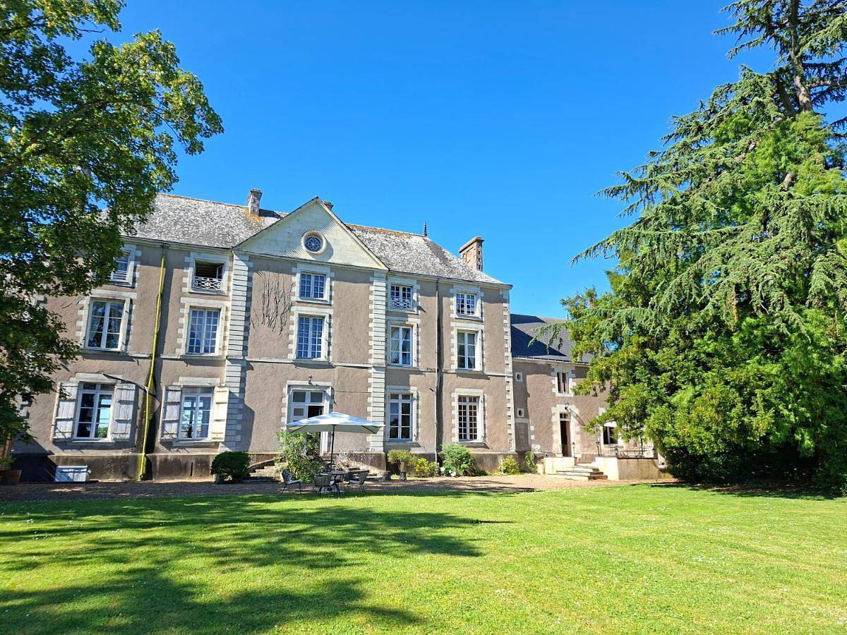 Château de la Genaiserie - Chambres d'hôtes in Saint-Aubin-de-Luigné, Vallée de la Loire