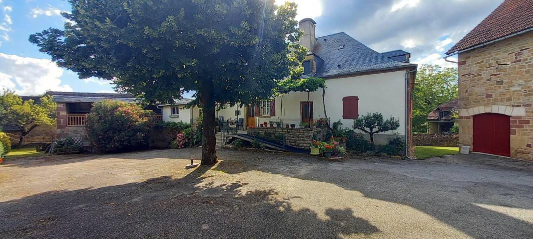 Gîte pour 6 personnes, avec terrasse et jardin
