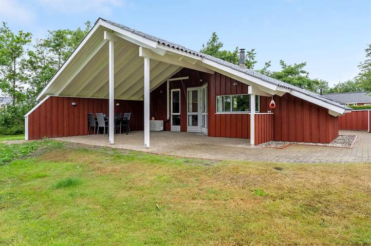 Ferieudlejning for 4 personer, med Terrasse og Sauna i Bork Havn
