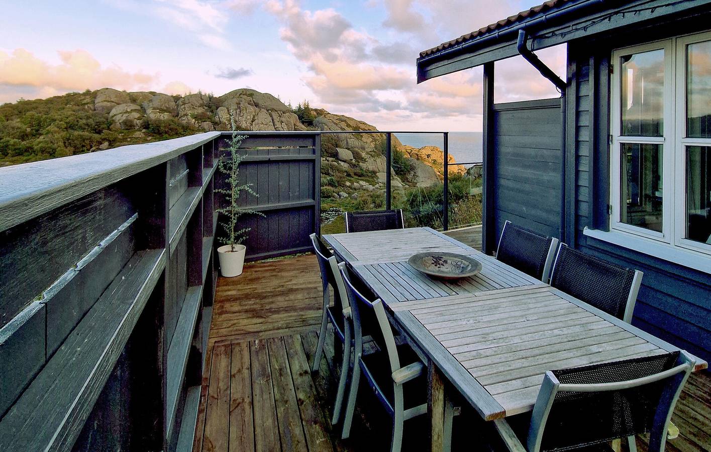 Ferienhaus für 6 Personen mit Terrasse in Sokndal