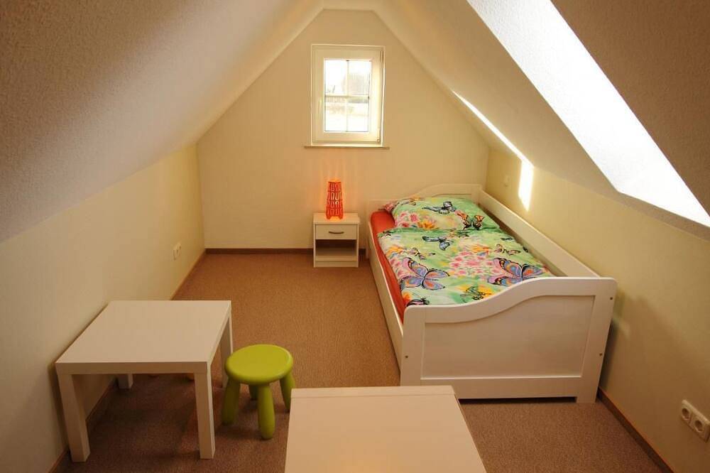 Ganze Wohnung, Appartement mit Garten, Grill und Terrasse in Penkow, Fleesensee