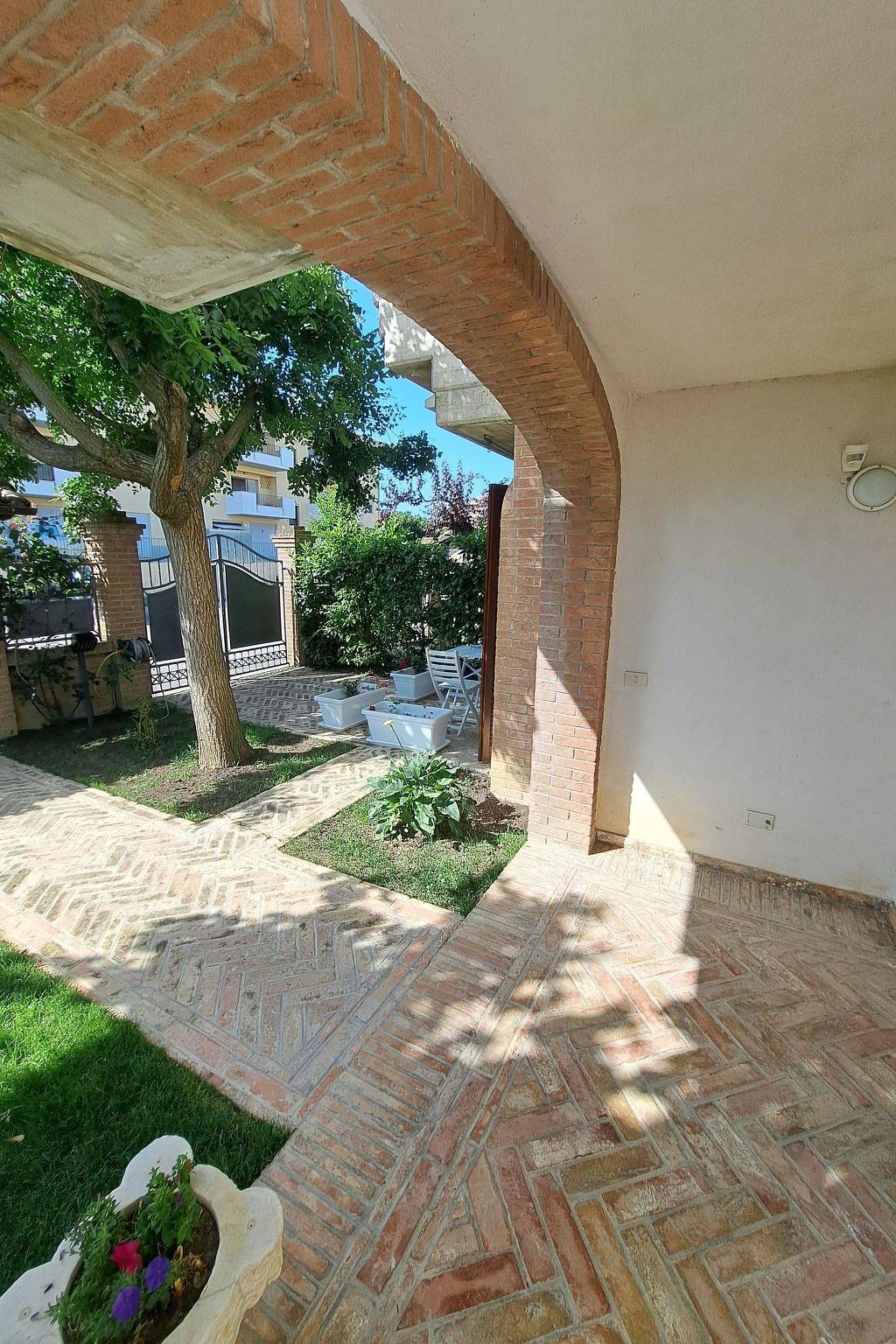 "Daphne Experience". in Loreto Aprutino, Provincia de Pescara