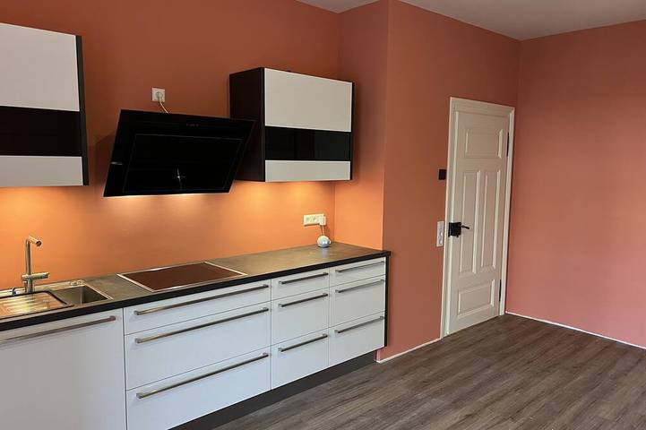 Ferienwohnung für 4 Personen, mit Garten und Pool in Dreiländereck