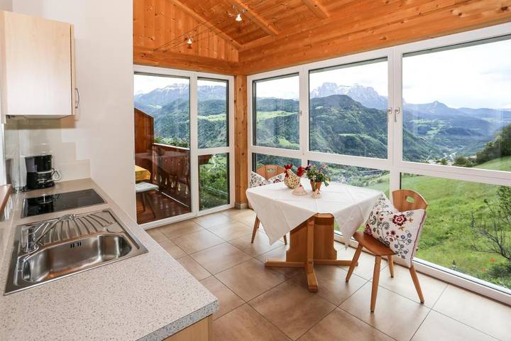 Ferienwohnung für 4 Personen, mit Garten und Ausblick