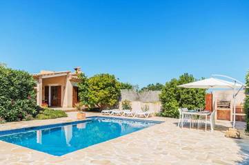 Finca mit Pool für 4 Personen, mit Garten in Alcúdia