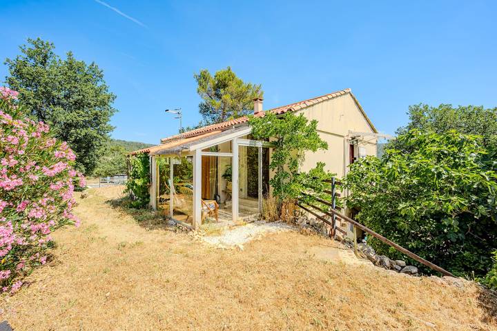 Ferienwohnung für 4 Personen, mit Terrasse und Pool sowie Garten, mit Haustier - 1