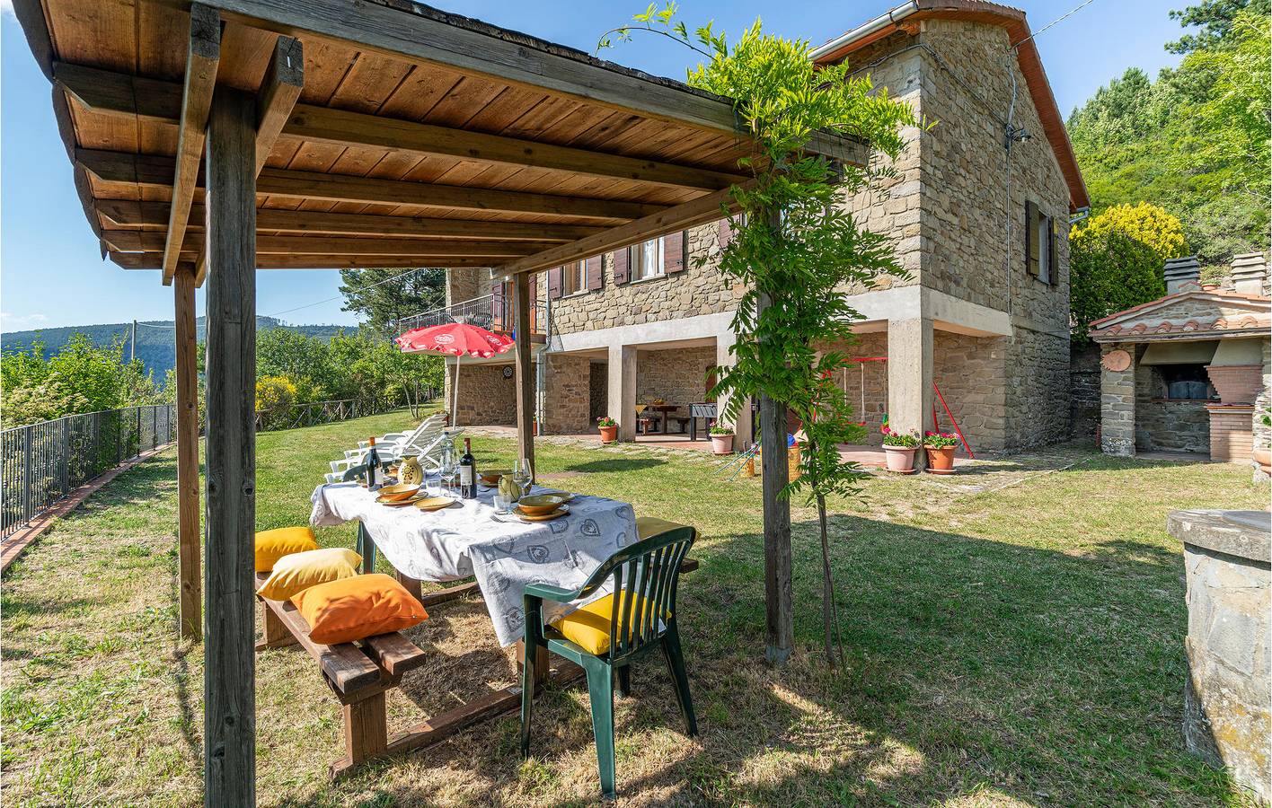 Geräumige Wohnung mit Garten und Parkplatz - 1,5km nach Torreone in Arezzo Provinz
