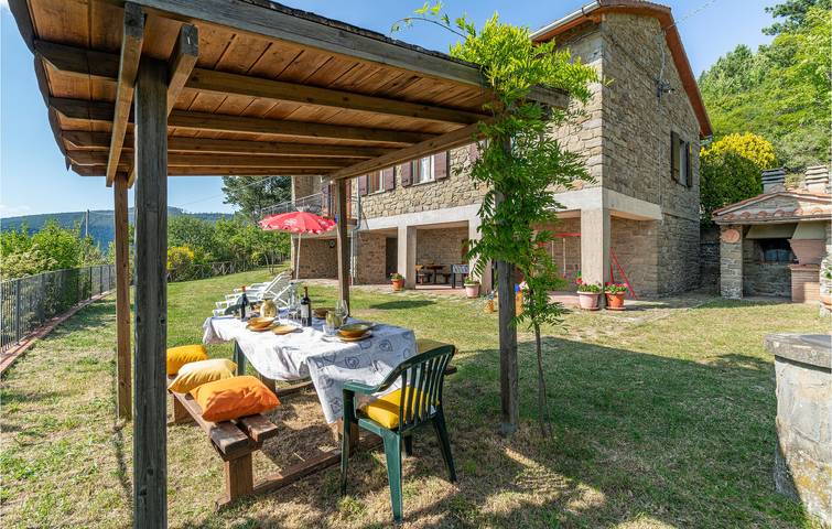 Amplio apartamento con jardín y aparcamiento - 1,5 km de Torreone in Cortona, Provincia de Arezzo