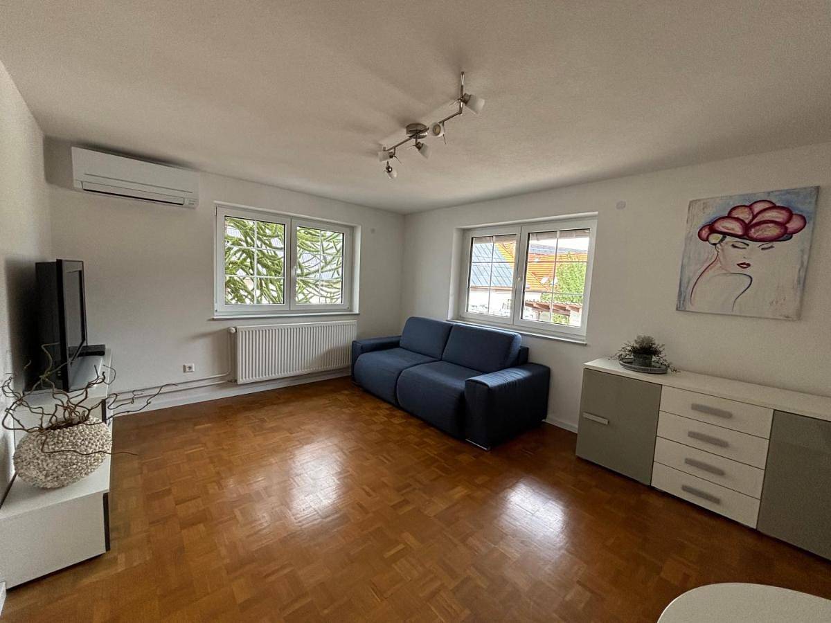 Appartement entier, Geräumige Ferienwohnung in ruhiger Lage, perfekt zum Entspannen in Freistett, Rheinau