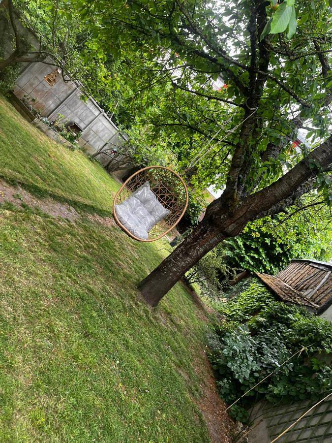 Location de vacances pour 4 personnes, avec Terrasse ainsi que Jardin et Vue à Évreux - 3