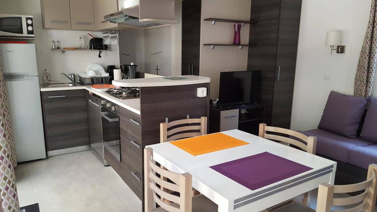 Agréable Mobilhome 6 - 8 places in Saint-Brevin-les-Pins, Côte de Jade