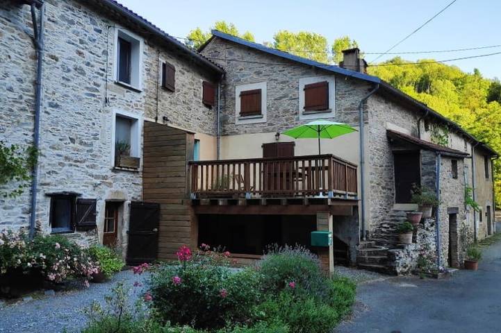 Gîte pour 3 personnes à Cambounès