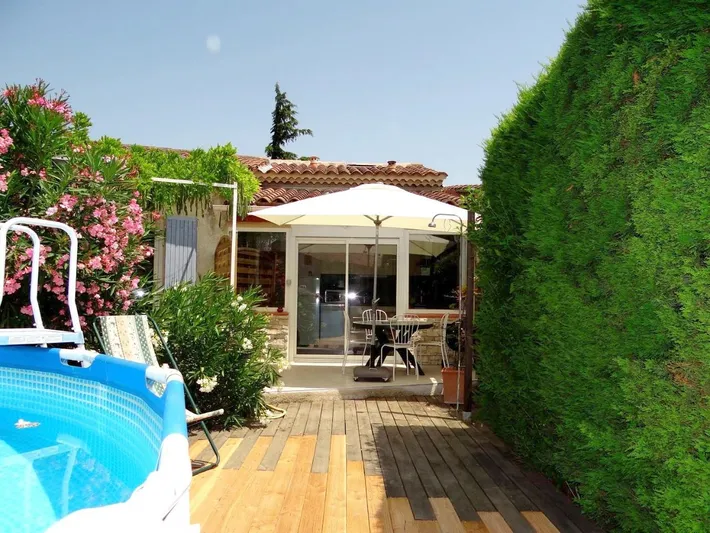 Apartamento de vacaciones para 4 personas, con jardín y piscina - 1