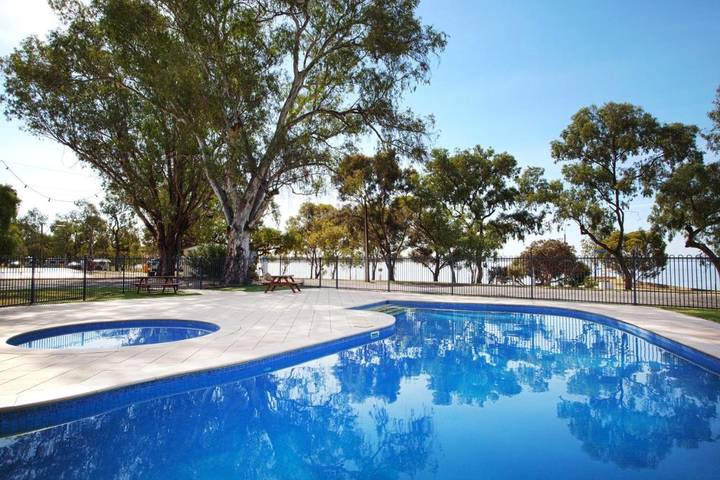 Holiday village for 6 people, with garden and children pool as well as pool - 1