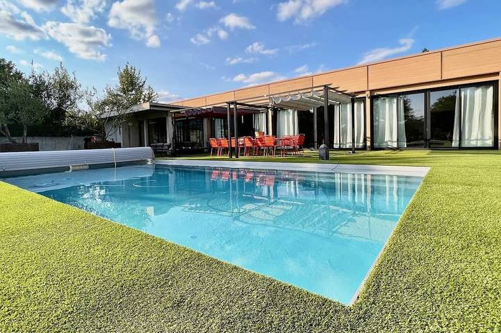 Chalet para 15 personas, con terraza y jardín - 1