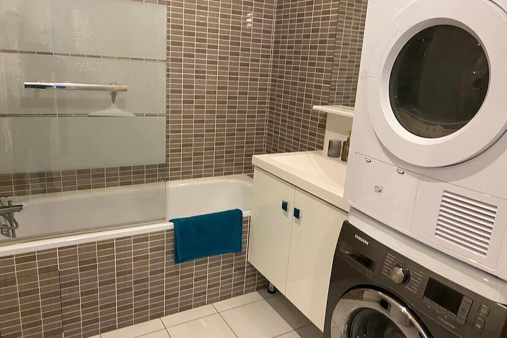 Entire apartment, Apartment-Private Bathroom-Apartment-Garden view-Dream Apartments in Serris, Seine-et-Marne