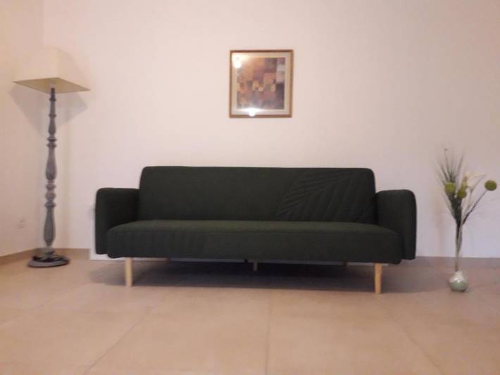 Location de vacances pour 3 personnes, avec vue et jardin à Signes - 2