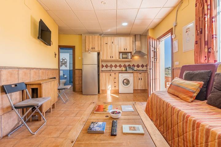 Hel lejlighed, Apartment 'Tizná' with Mountain View, Shared Terrace and Wi-Fi in Jerez del Marquesado, Geoparque de Granada