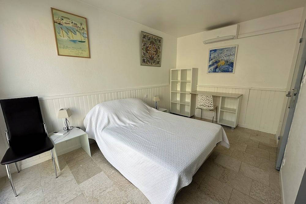Maison à étage 80 m2, 3 chambres, Sde, Sdb, jardin. plein centre, calme, charme in La Rochelle, Région de La Rochelle