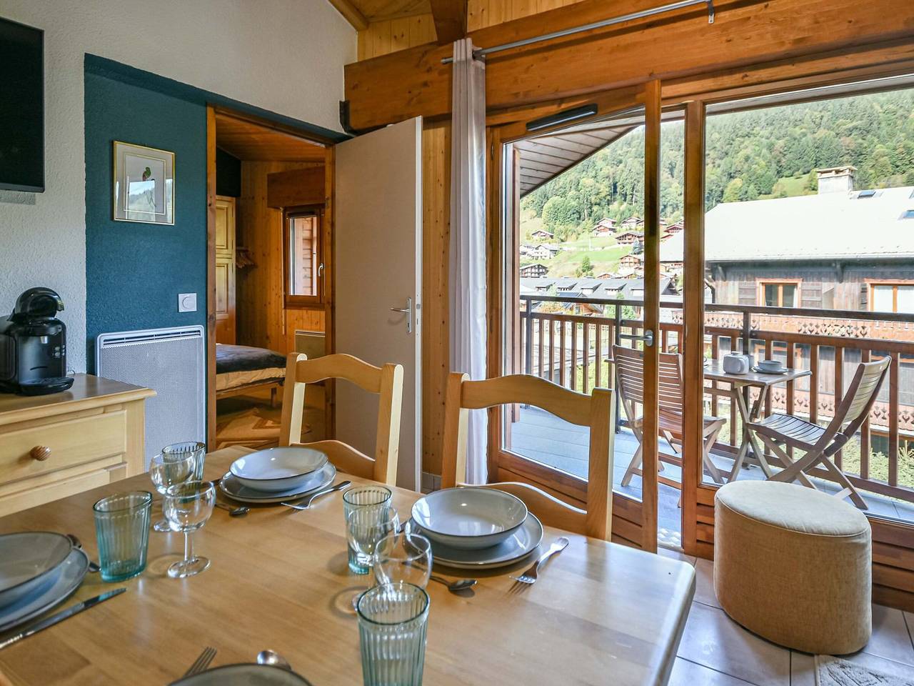 Apartamento entero, Apartamento renovado 4-5 pers cerca de pistas en Les Gets con aparcamiento y Wifi in Les Gets, Les Portes du Soleil