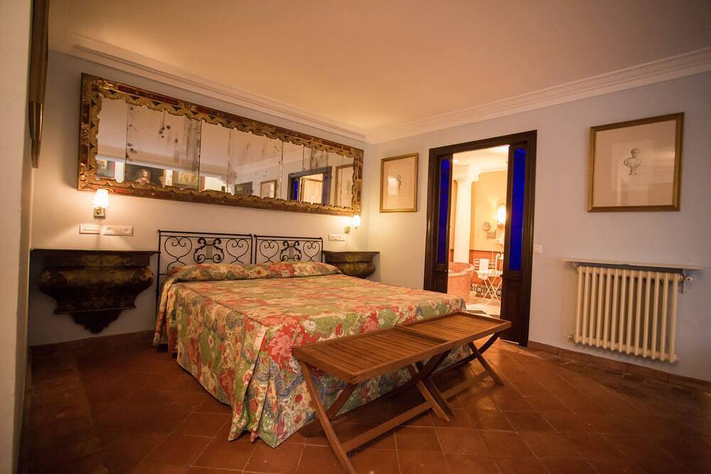 El Palacio De San Benito - Rural chic in Cazalla de la Sierra, Sierra Morena