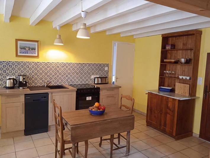 Location de vacances pour 4 personnes, avec piscine et jardin ainsi que terrasse et vue à Sillé-le-Guillaume - 2