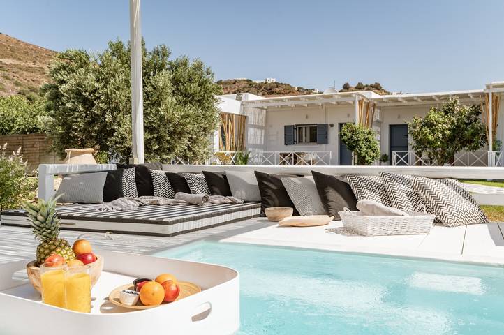 Ferienhaus für 4 Personen, mit Balkon und Whirlpool sowie Garten in Andros