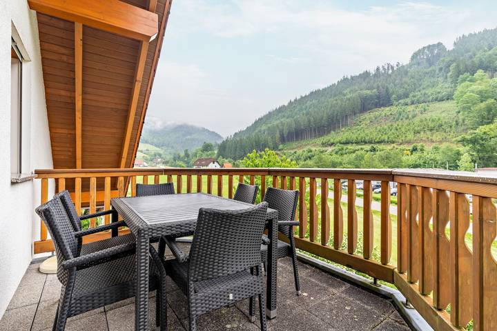 Ganze Wohnung, Ferienwohnung 'Sum' mit Bergblick, Gemeinschaftsgarten und Wi-Fi in Oberwolfach, Wolftal Region