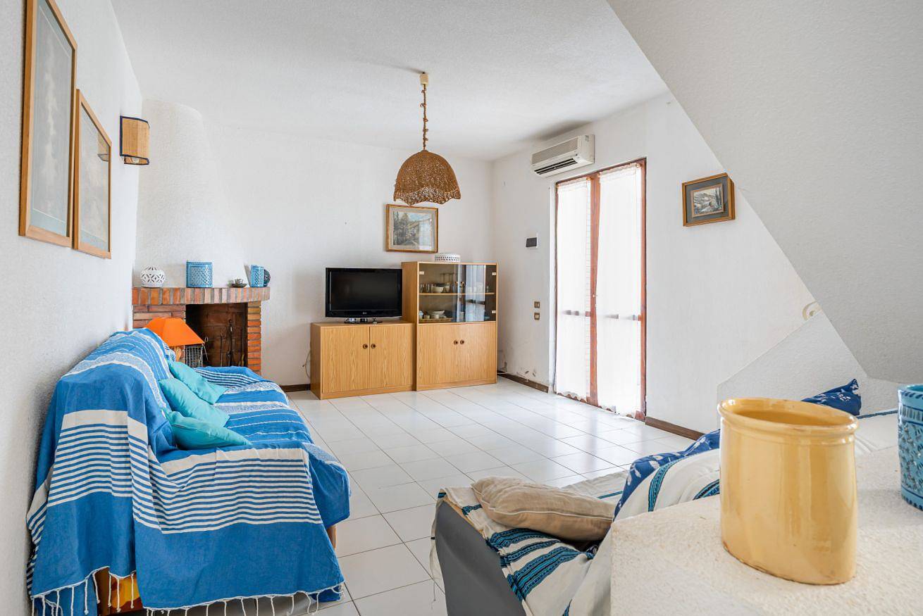 Entire apartment, Quartu Sant'Elena Cozy Apt with Parking&Garden! in Capitana, Cagliari Province