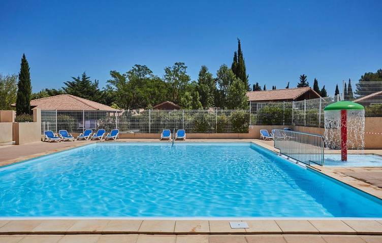 Aparthotel para 6 personas, con jardín además de piscina y terraza, Se admiten mascotas - 1
