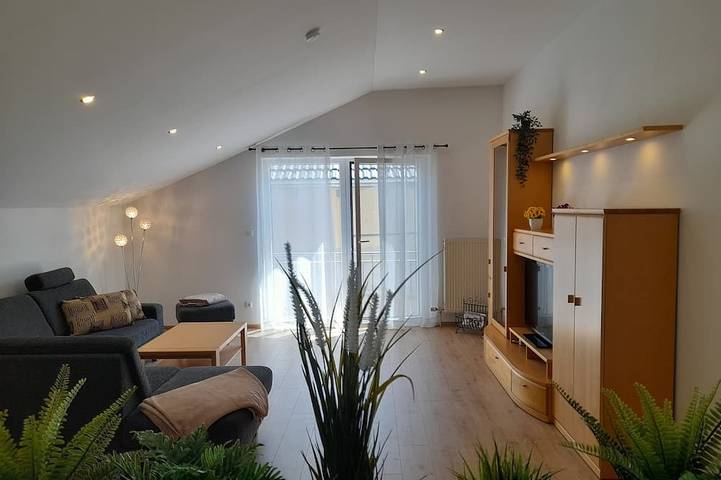 Ferienwohnung für 6 Personen, mit Balkon und Whirlpool
