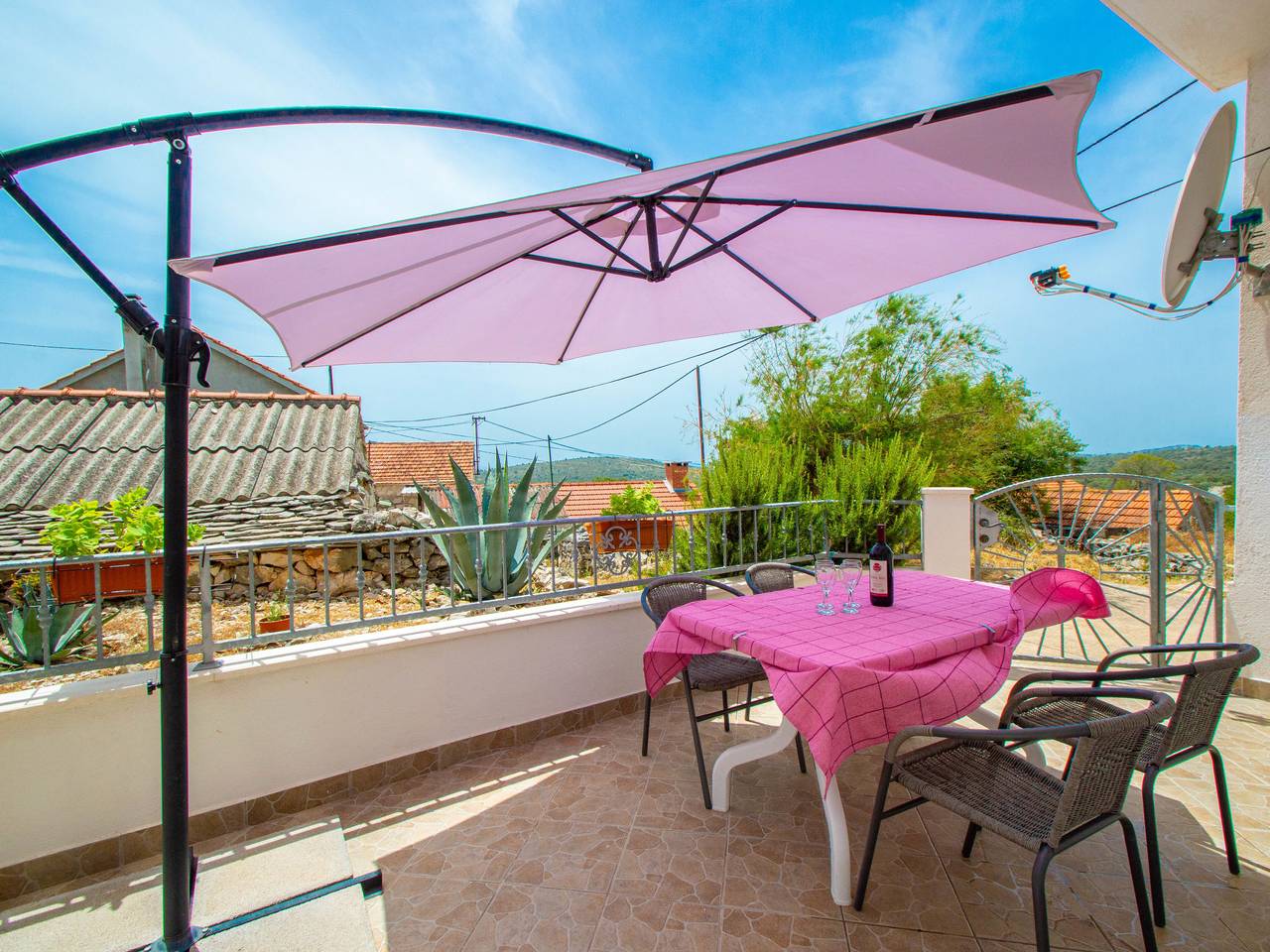 Ganze Wohnung, Josip in Razanj, Šibenik-Knin