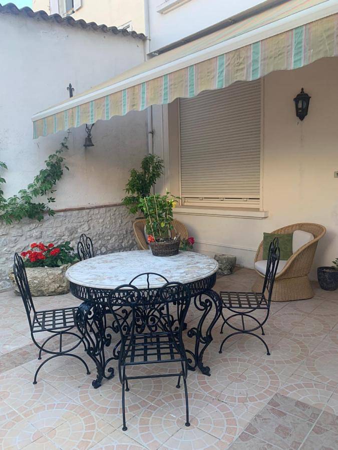 Large Double Room in Villeneuve-sur-Lot, Région de Villeneuve-sur-Lot